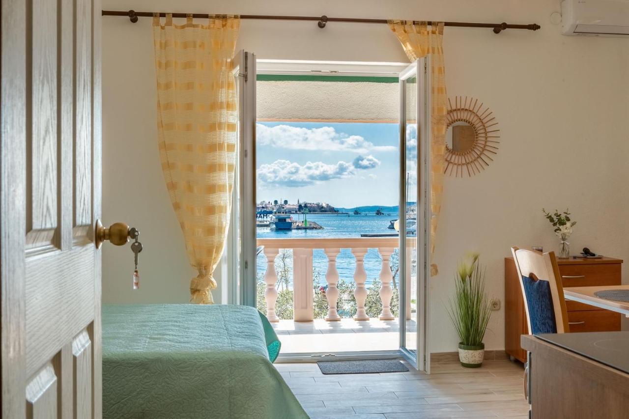 Mare-More Studio W Balcony And Beach Front And View Zadar Extérieur photo