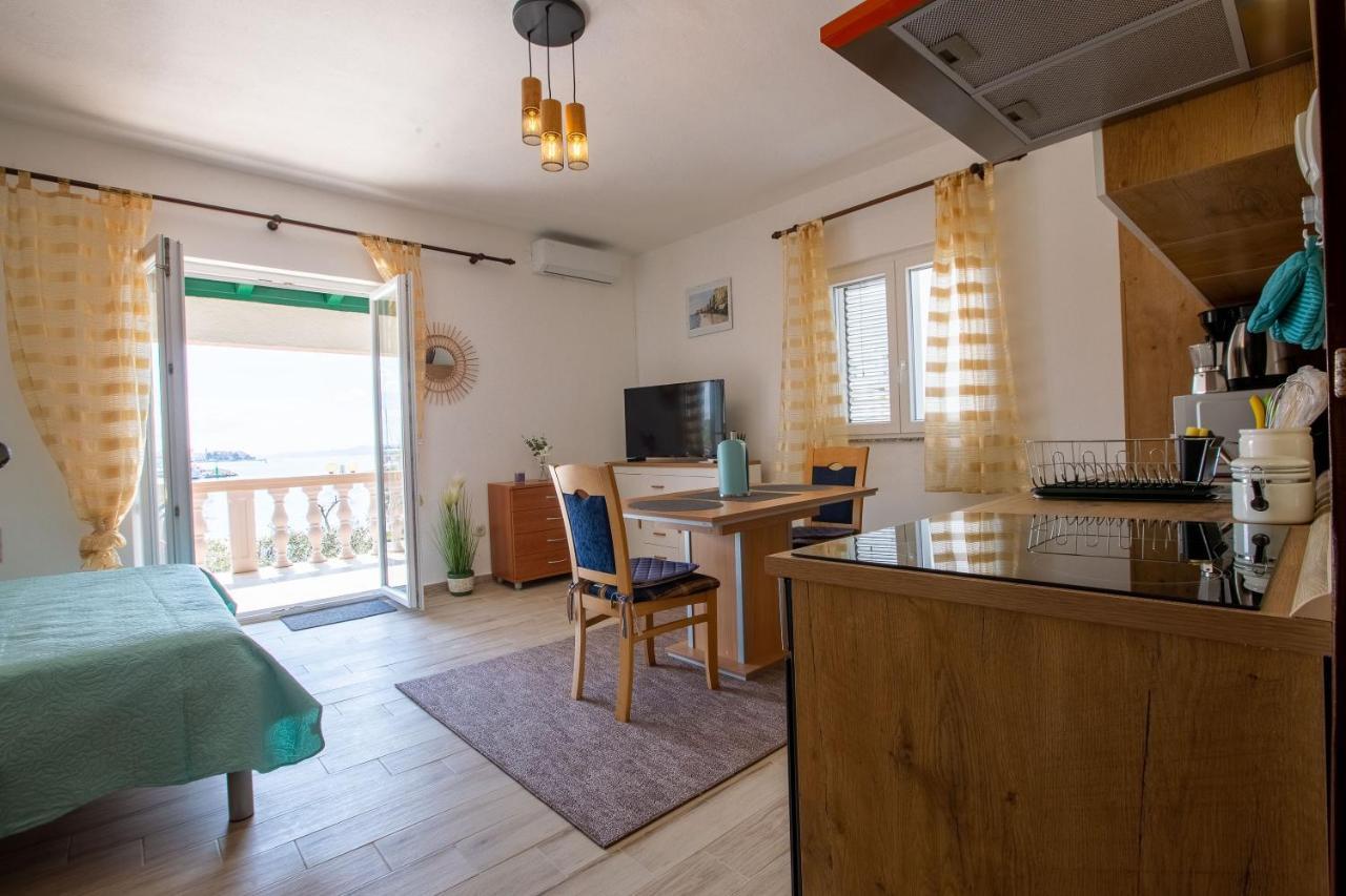 Mare-More Studio W Balcony And Beach Front And View Zadar Extérieur photo