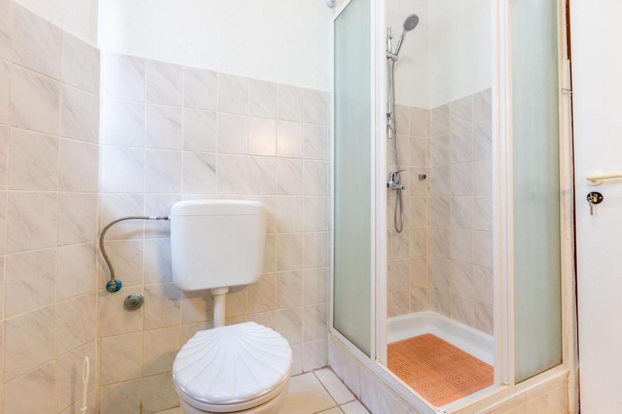 Mare-More Studio W Balcony And Beach Front And View Zadar Extérieur photo
